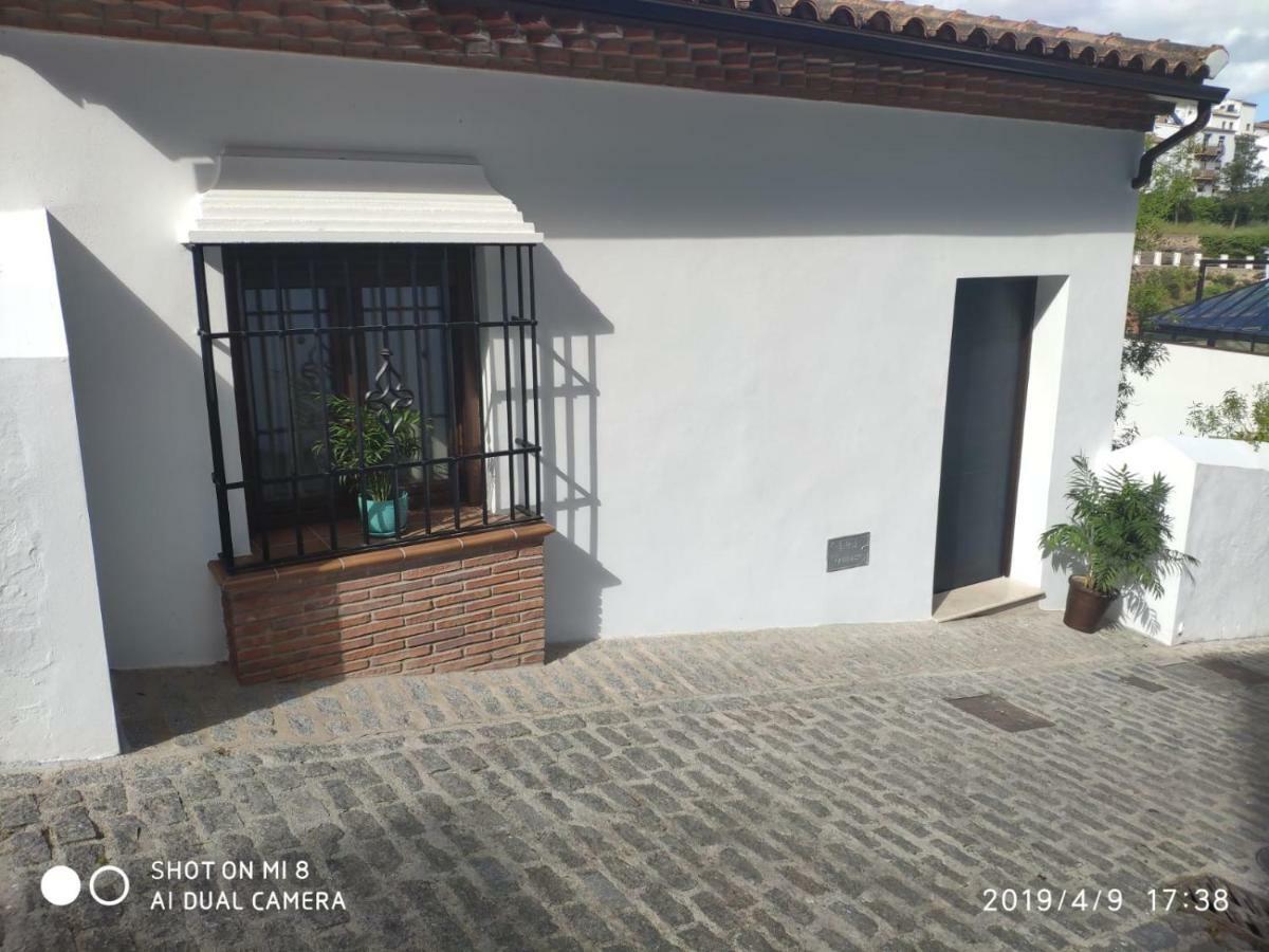 Apartamentos Cantareria, Azahar Setenil De Las Bodegas ภายนอก รูปภาพ
